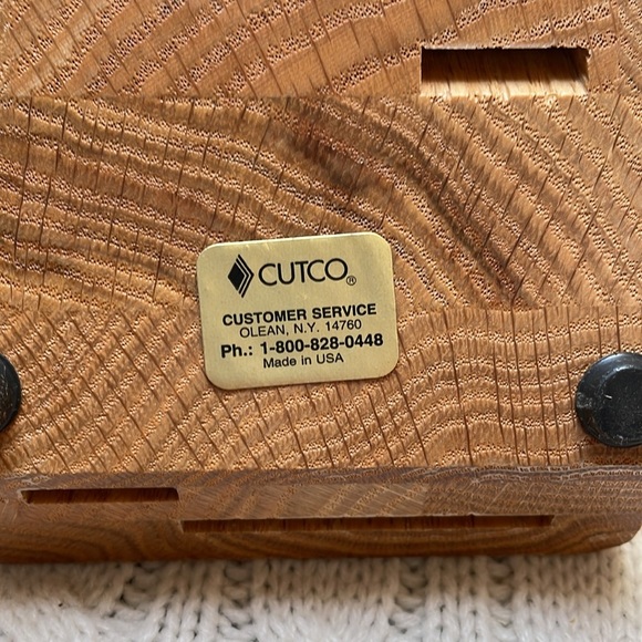 Cutco Knife Block Essentials oak 5 slots 4 Knife. 1 Hole Made USA 4 rubber feet - Picture 2 of 10